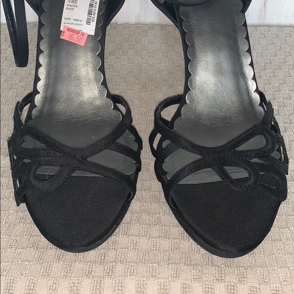 NEW! Jacqueline Ferrar Black Strappy Peacock Sandals - Picture 4 of 8